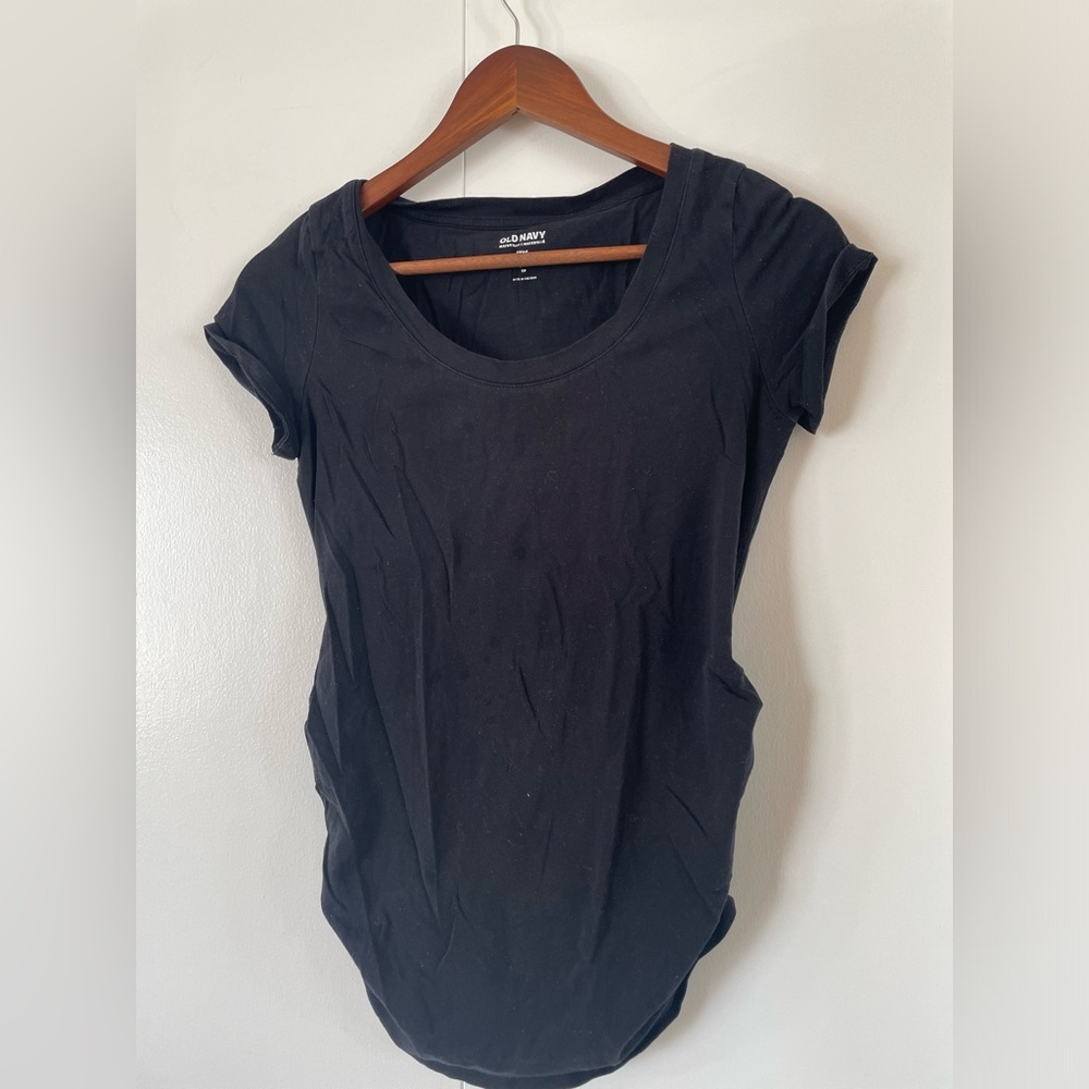 Old navy maternity tee